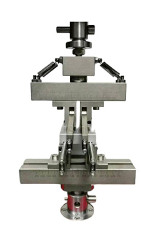 四点弯曲.jpg 四点弯曲.jpg